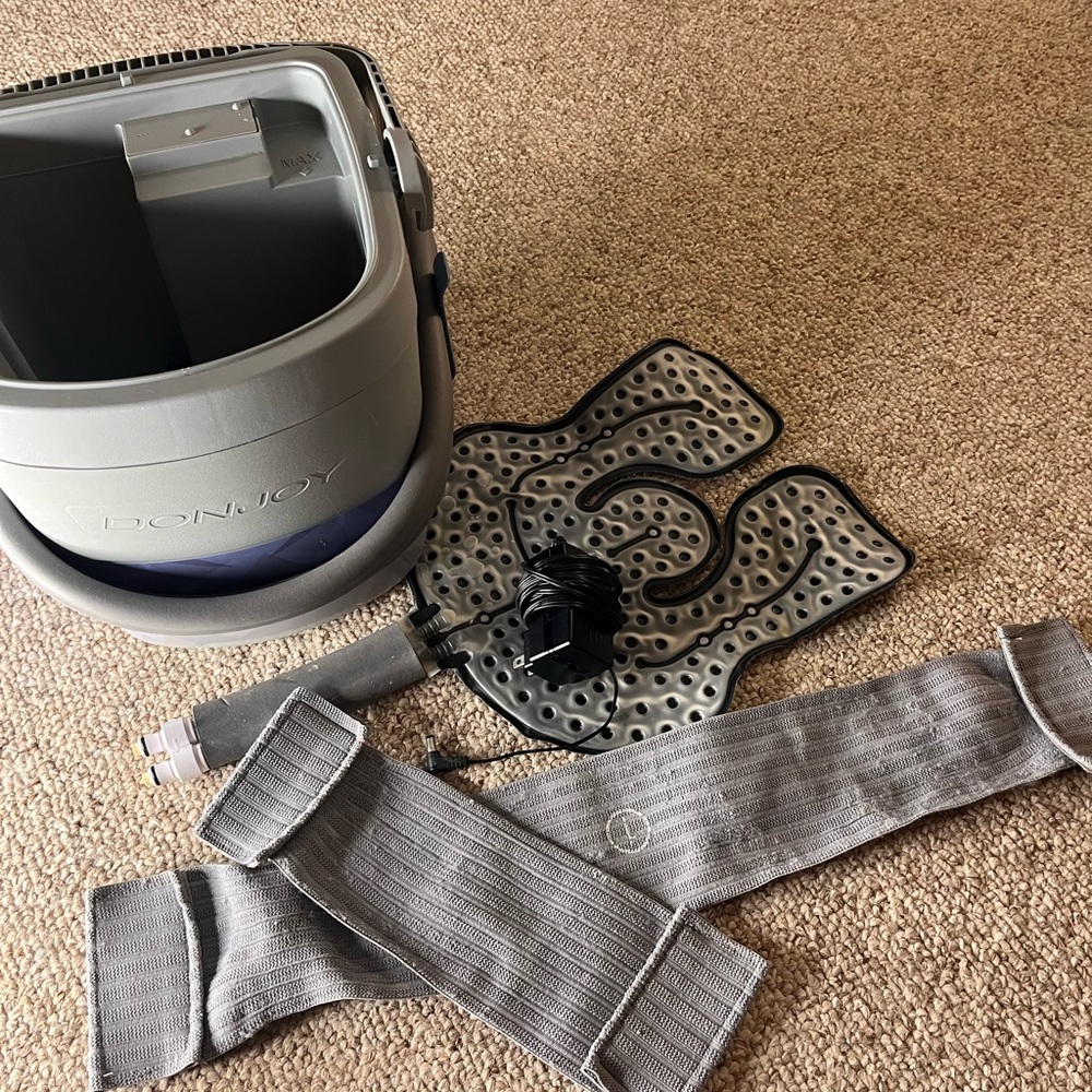 DonJoy Iceman Col Therapy Machine